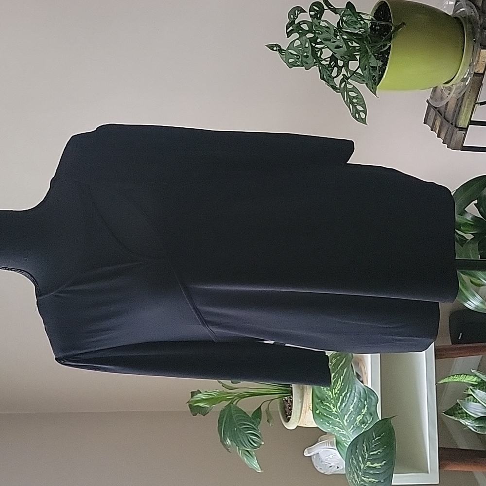 Black Notation Top
